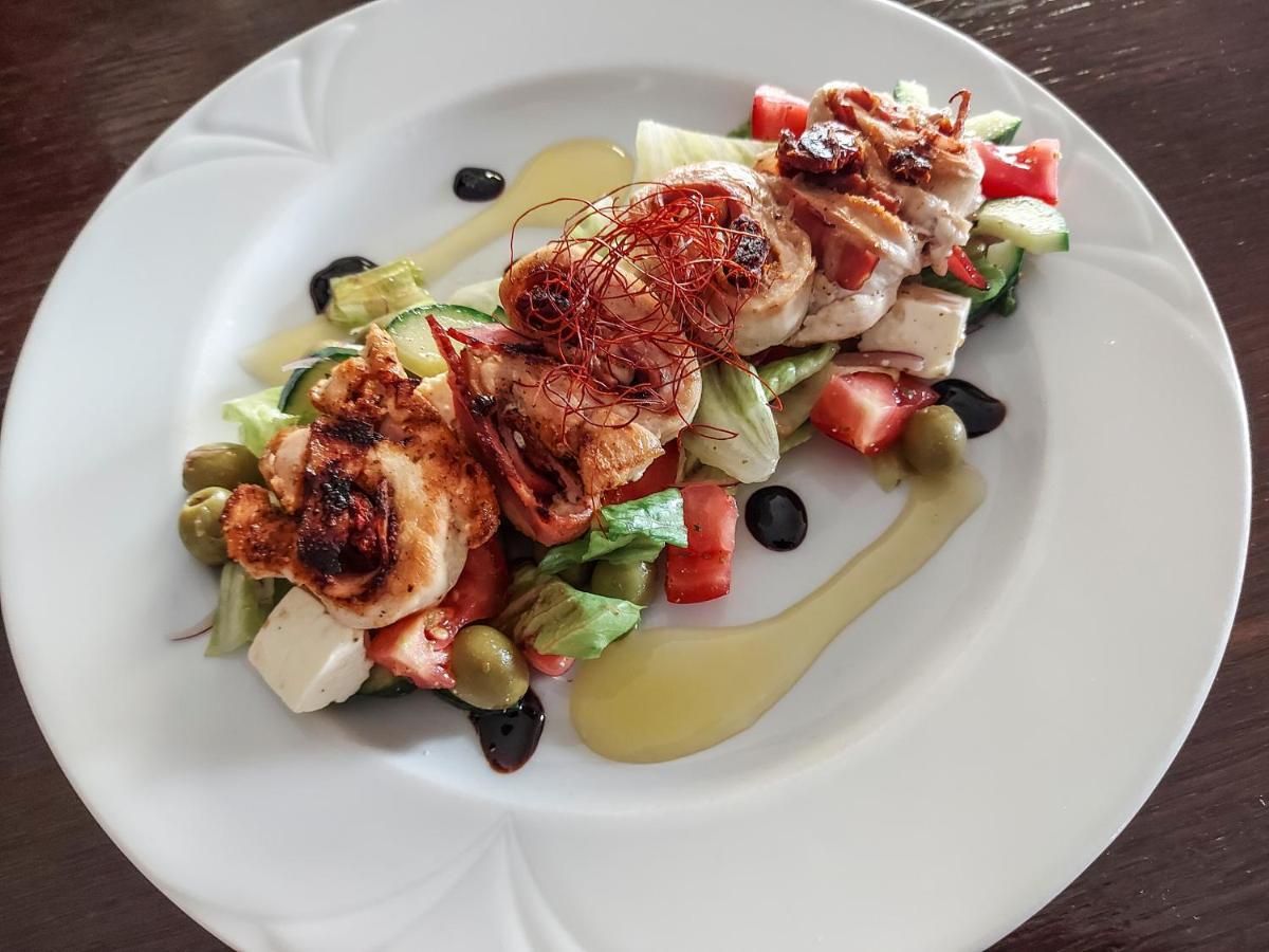 Restaurant Pansion Wien Cierny Brod Экстерьер фото