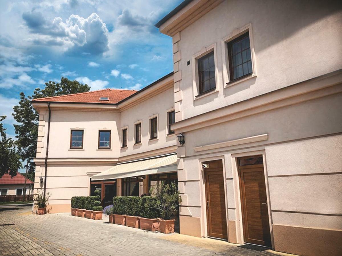 Restaurant Pansion Wien Cierny Brod Экстерьер фото